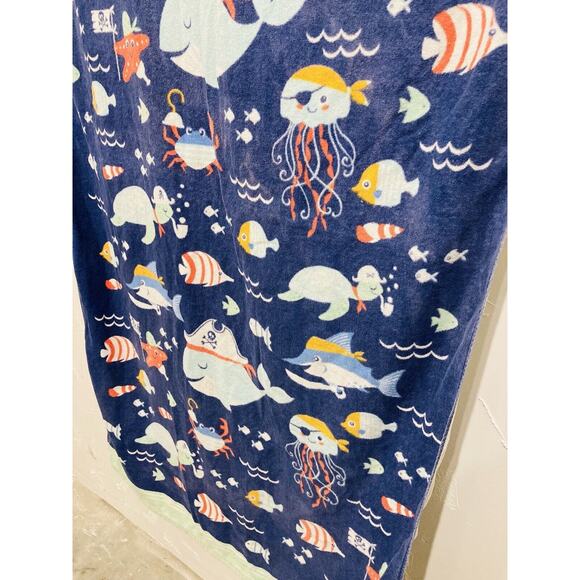 Caro Bath Beach towel Cotton Large Fish Blue Ocean Whale Jellyfish Seaturtle Cra - Picture 2 of 9